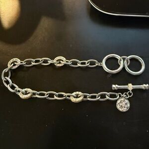 Chic Silver Chain Bracelet with Textured Accents